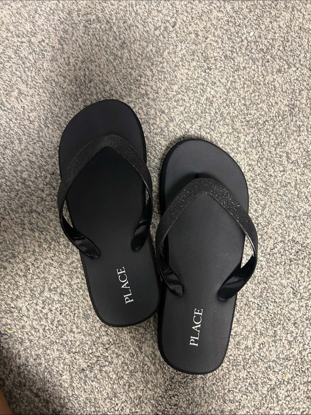 The Children’s Place Girls Black Glitter Strap Flip Sandals 3/4
